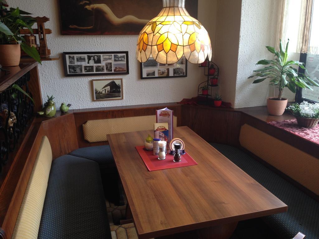 巴特塔茨曼斯多夫 福余威尔斯旅馆酒店 外观 照片