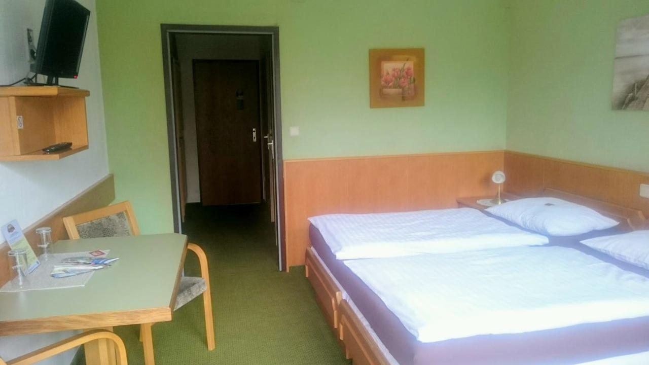 巴特塔茨曼斯多夫 福余威尔斯旅馆酒店 外观 照片