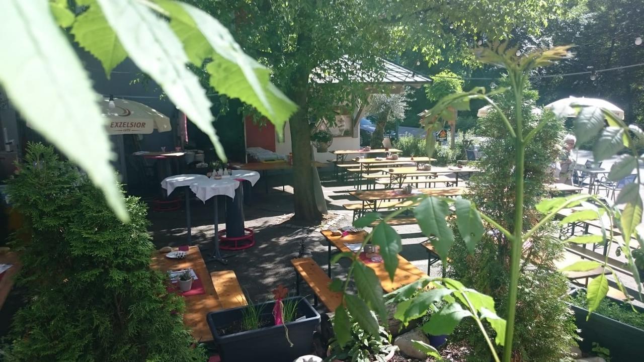 巴特塔茨曼斯多夫 福余威尔斯旅馆酒店 外观 照片